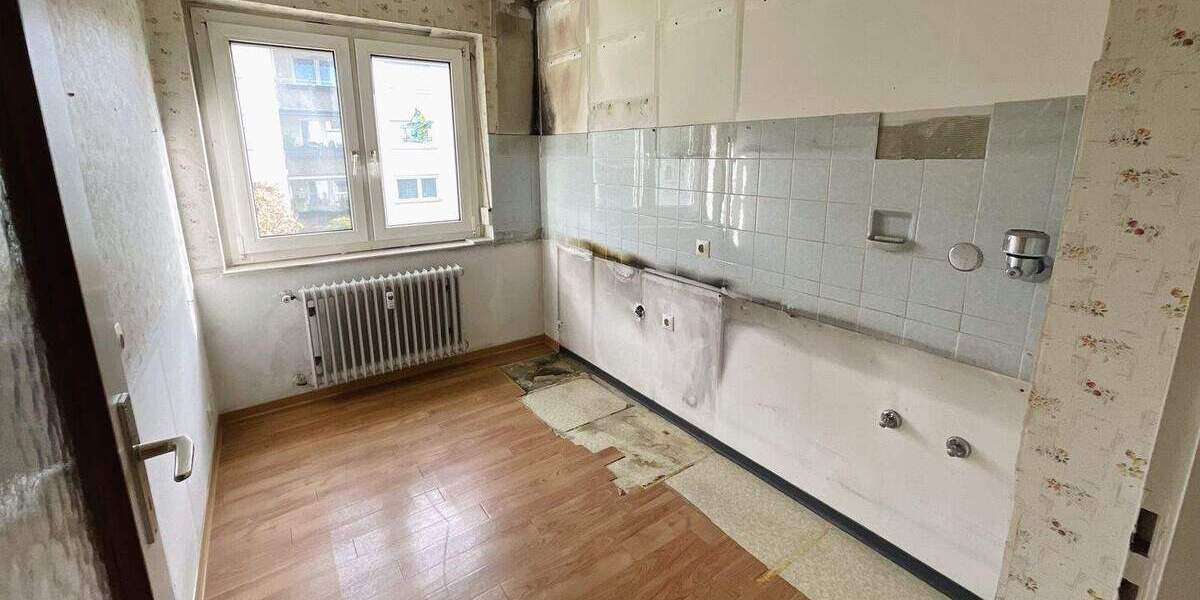 Etagenwohnung Stuttgart Bad Cannstatt - 3 Zimmer, 84 m&sup2;, 290.000&euro; | Angebot:25727204