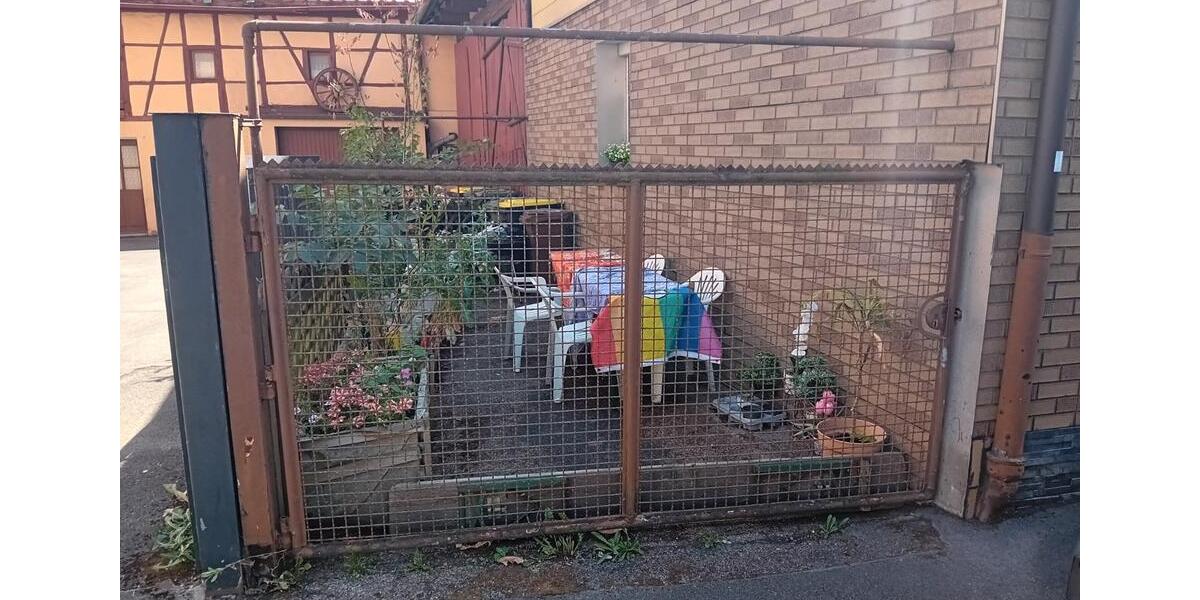 Einfamilienhaus Kornwestheim - 6 Zimmer, 350.000&euro; | Angebot:21346132