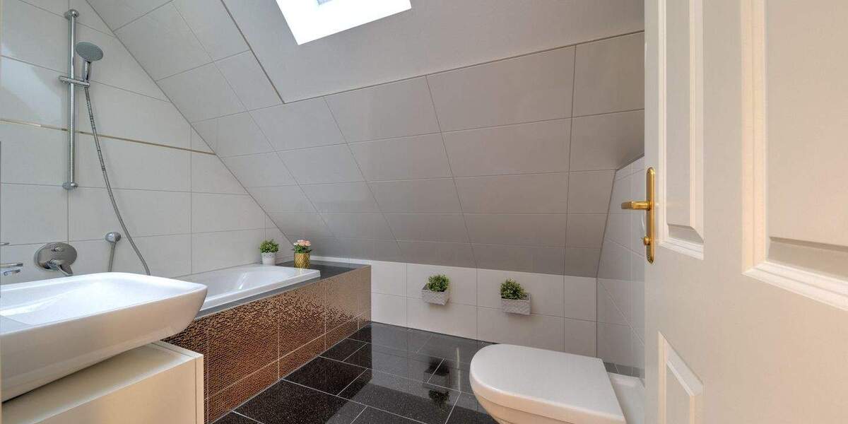 Doppelhaushälfte Leonberg Ramtel - 5 Zimmer, 123 m&sup2;, 719.000&euro; | Angebot:25694968