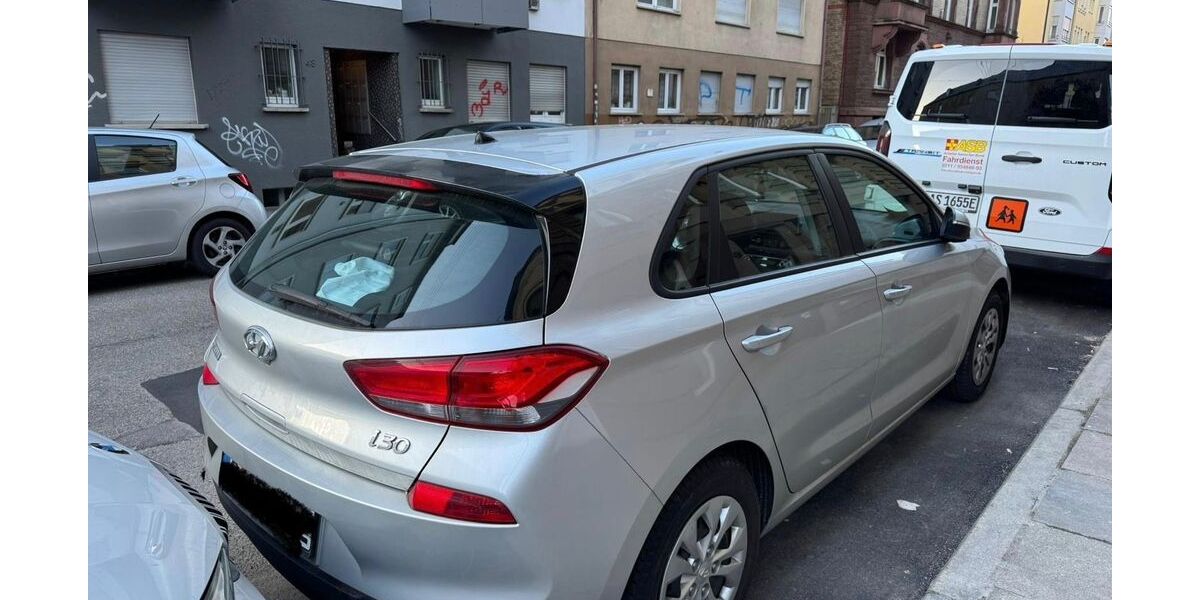 Hyundai i30 120.000 km 13.200 &euro; Fellbach 70734