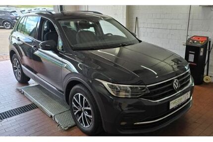 VW Tiguan 68.476 km 23.564 &euro; Zell u.A. 73119