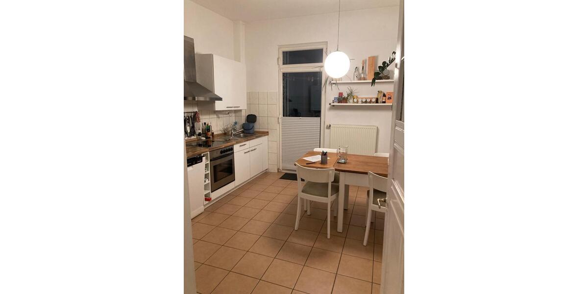 Dachgeschoßwohnung Stuttgart Lehen - 3 Zimmer, 84 m&sup2;, 1.450&euro; | Angebot:25806194
