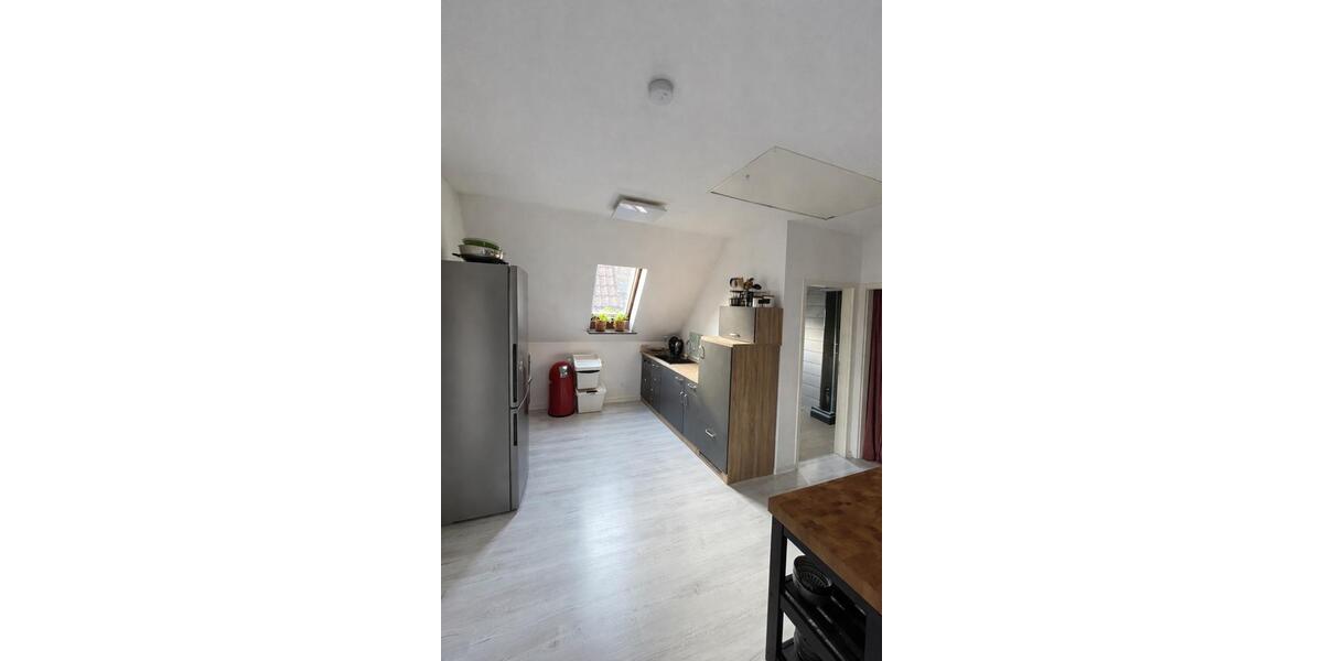 Dachgeschoßwohnung Bönnigheim - 3 Zimmer, 85 m&sup2;, 850&euro; | Angebot:25942000