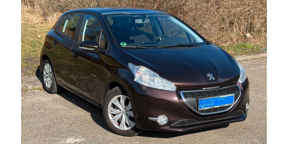 Peugeot 208 77.000 km 6.499 &euro; Asperg 71679
