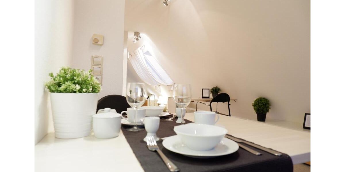 Dachgeschoßwohnung Stuttgart Neuwirtshaus - 1.5 Zimmer, 42 m&sup2;, 810&euro; | Angebot:25942973