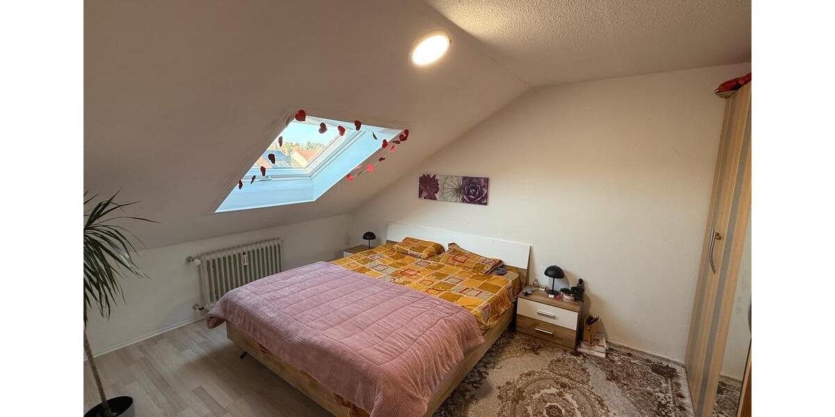 Dachgeschoßwohnung Schönaich - 3.5 Zimmer, 78 m&sup2;, 949&euro; | Angebot:26036237