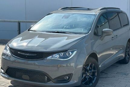 Chrysler Pacifica 91.351 km 27.800 &euro; Bietigheim-Bissingen 74321