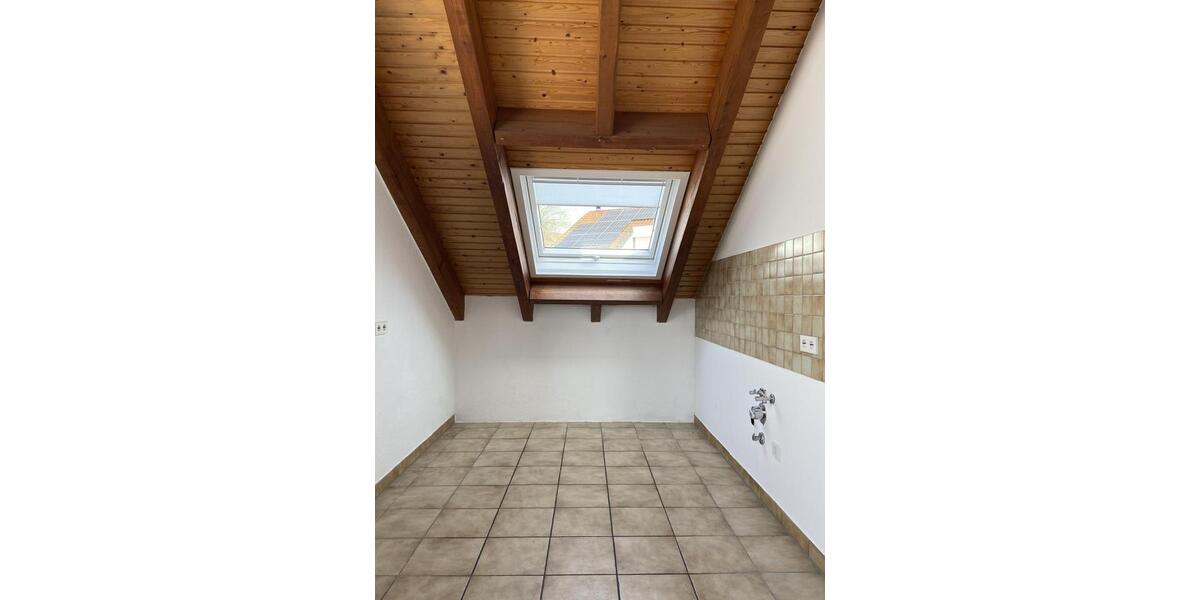 Dachgeschoßwohnung Winnenden - 3.5 Zimmer, 106 m&sup2;, 1.150&euro; | Angebot:25992753