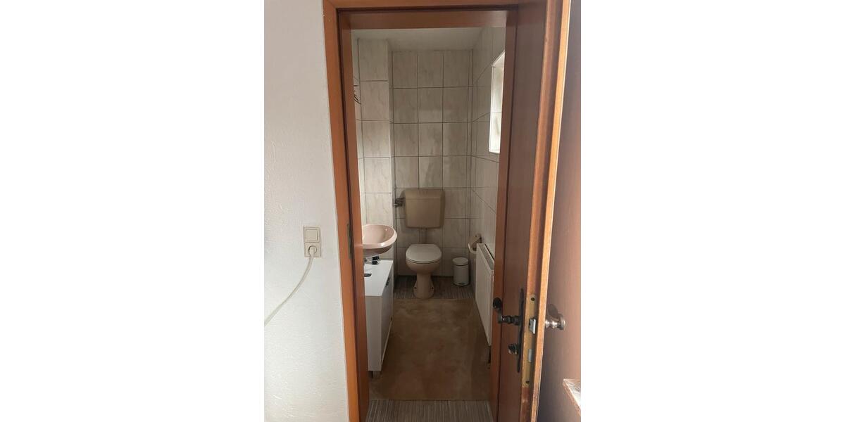 Einfamilienhaus Stuttgart Zuffenhausen - 5 Zimmer, 130 m&sup2;, 650.000&euro; | Angebot:25085457