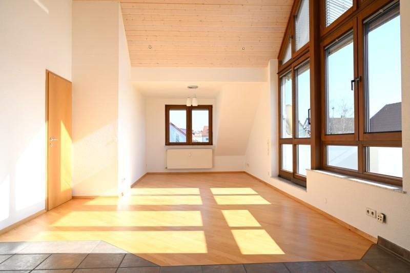 Etagenwohnung Denkendorf - 3 Zimmer, 94 m&sup2;, 310.000&euro; | Angebot:25698817