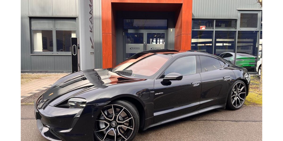 Porsche Taycan 6.600 km 93.700 &euro; Sindelfingen 71065