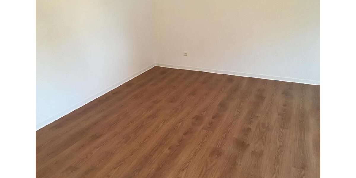 Etagenwohnung Esslingen am Neckar Oberesslingen - 4 Zimmer, 91 m&sup2;, 1.073&euro; | Angebot:26193569