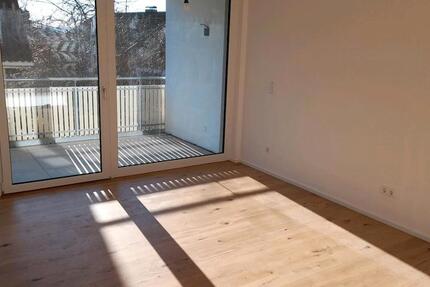 Wohnung Walddorfhäslach - 2 Zimmer, 65 m&sup2;, 900&euro; | Angebot:25959563