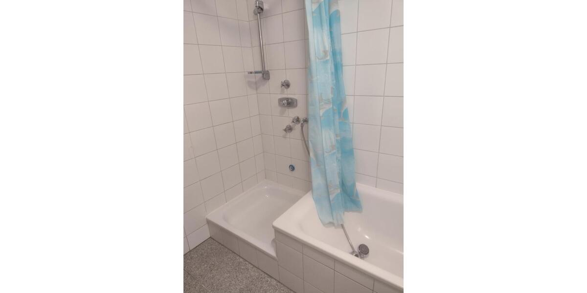 Etagenwohnung Dettingen unter Teck - 3 Zimmer, 73 m&sup2;, 900&euro; | Angebot:25905197