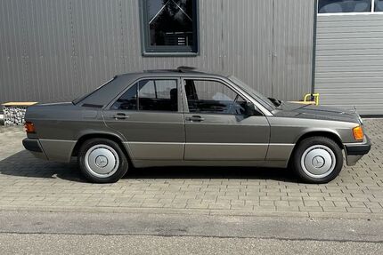Mercedes-Benz 190 125.000 km 10.900 &euro; Urbach 73660