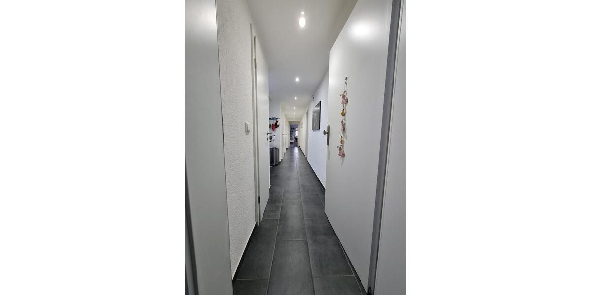 Dachgeschoßwohnung Ditzingen - 3 Zimmer, 87 m&sup2;, 1.150&euro; | Angebot:25312617