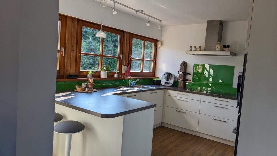 Etagenwohnung Leonberg - 3 Zimmer, 129 m&sup2;, 1.200&euro; | Angebot:25409166