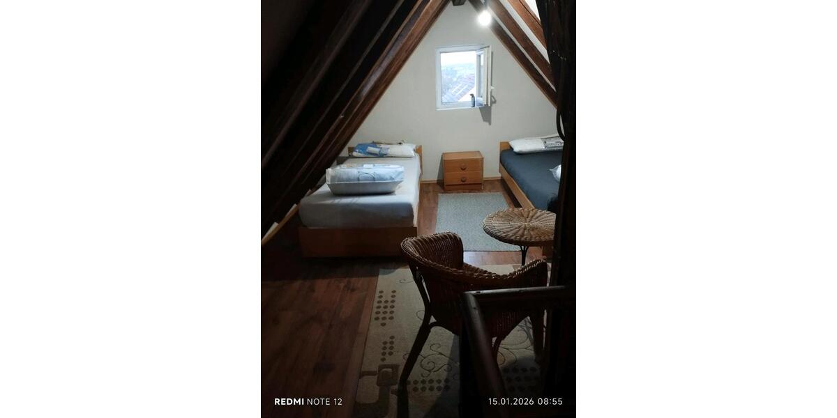 Dachgeschoßwohnung Stuttgart Feuerbach - 2 Zimmer, 88 m&sup2;, 1.100&euro; | Angebot:26488470