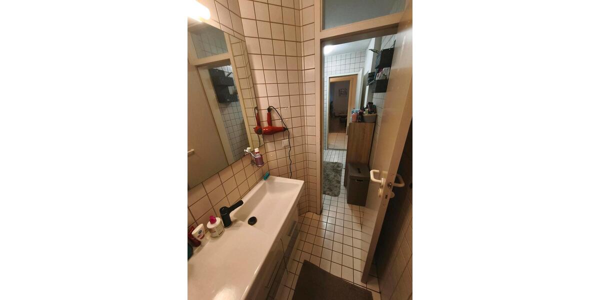 Erdgeschoßwohnung Stuttgart Bad Cannstatt - 3.5 Zimmer, 100 m&sup2;, 1.750&euro; | Angebot:27606372