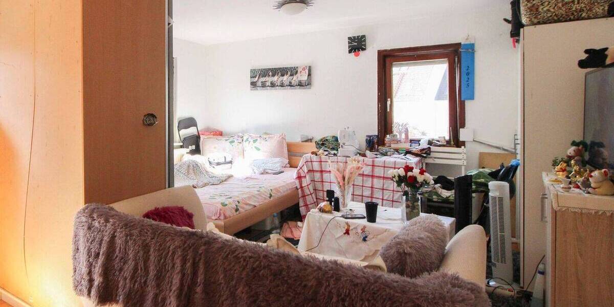 Doppelhaushälfte Stuttgart Weilimdorf - 7 Zimmer, 170 m&sup2;, 485.000&euro; | Angebot:26080889