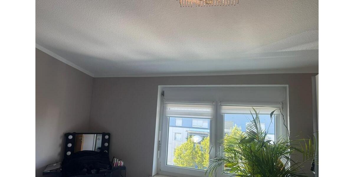 Einfamilienhaus Kornwestheim - 3 Zimmer, 80 m&sup2;, 1.600&euro; | Angebot:25151260