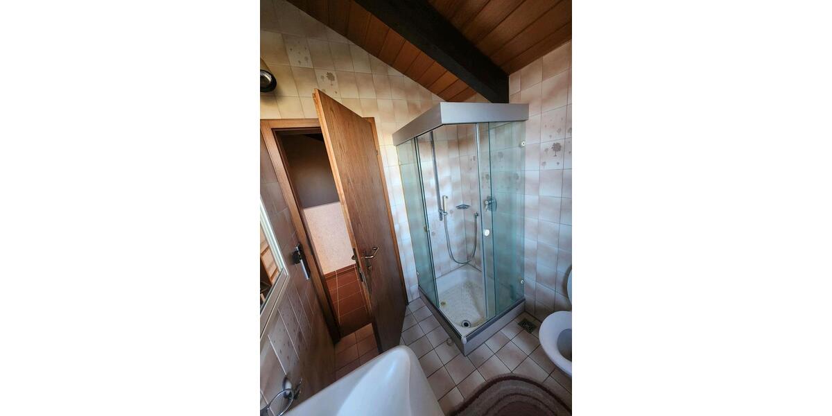 Einfamilienhaus Leonberg - 6.5 Zimmer, 187 m&sup2;, 960.000&euro; | Angebot:26074028