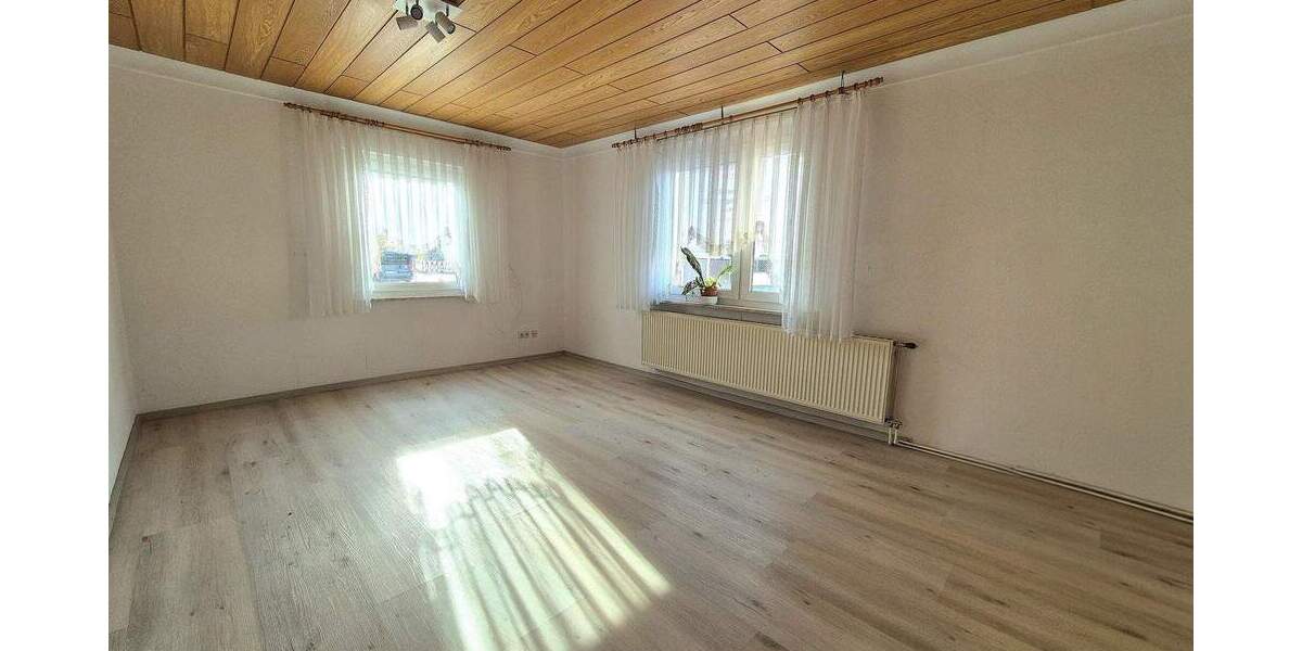 Etagenwohnung Bönnigheim - 3 Zimmer, 85 m&sup2;, 265.000&euro; | Angebot:25802509