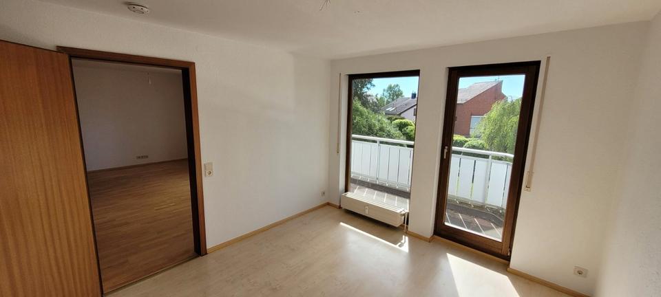 Etagenwohnung Esslingen am Neckar Brühl - 3.5 Zimmer, 86 m&sup2;, 1.200&euro; | Angebot:26654953