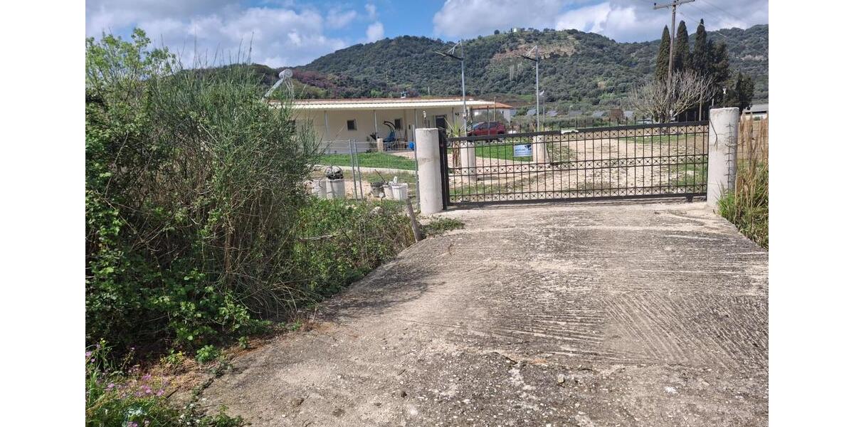 Mehrfamilienhaus, Wohnhaus Stuttgart Luginsland - 4 Zimmer, 120 m&sup2;, 179.000&euro; | Angebot:25902737