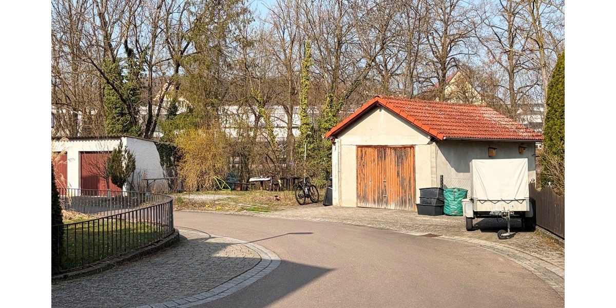 Vielseitiges 3-Familienhaus in Uhingen mit Entwicklungspotenzial - Mehrfamilienhaus, Wohnhaus Uhingen Uhingen | Angebot:25047053