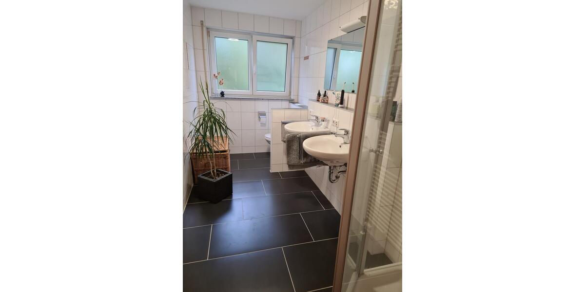 Etagenwohnung Lauffen am Neckar - 4 Zimmer, 108 m&sup2;, 410.000&euro; | Angebot:25392117