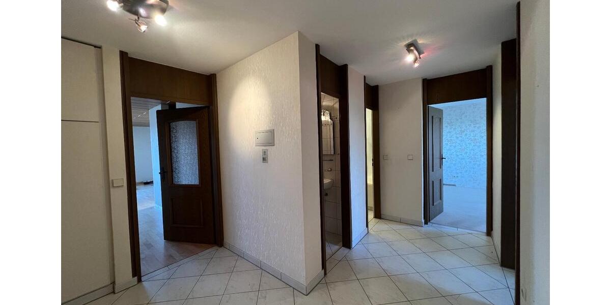 Etagenwohnung Ludwigsburg Hoheneck - 3.5 Zimmer, 97 m&sup2;, 298.000&euro; | Angebot:25831342