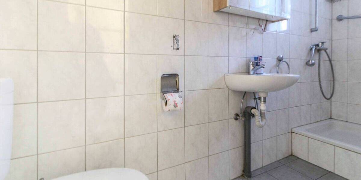 Einfamilienhaus Erligheim - 9 Zimmer, 375.000&euro; | Angebot:26016622