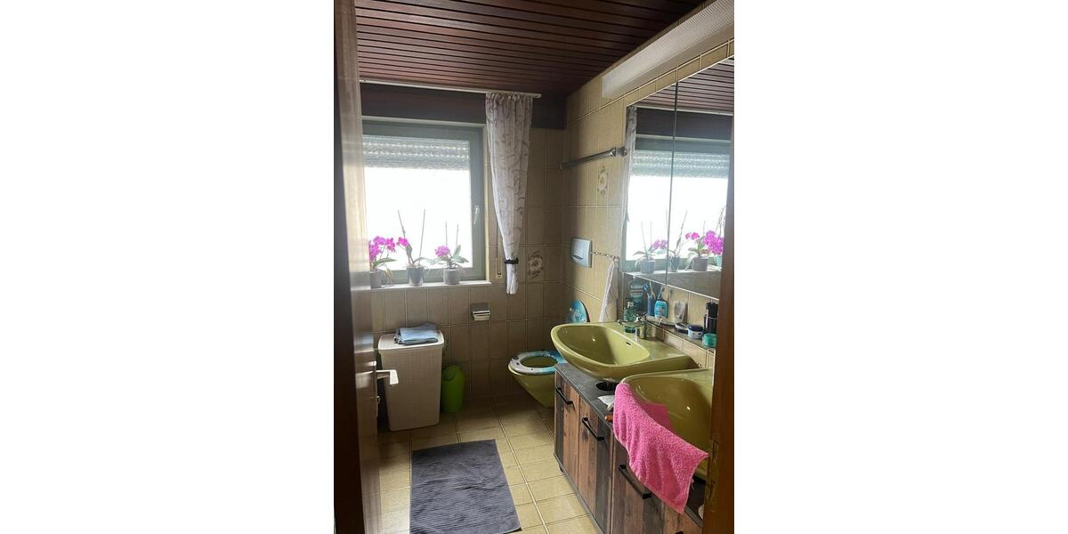 Doppelhaushälfte Nürtingen - 6 Zimmer, 160 m&sup2;, 550.000&euro; | Angebot:26074031