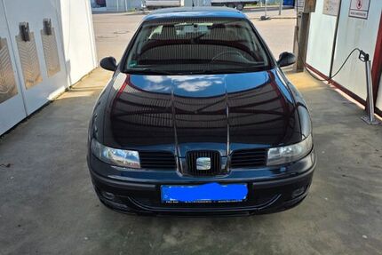Seat Leon 177.782 km 2.800 &euro; Kornwestheim 70806
