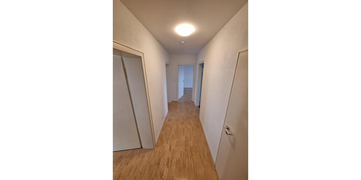 Etagenwohnung Stuttgart Vaihingen - 3 Zimmer, 75 m&sup2;, 1.100&euro; | Angebot:26042453