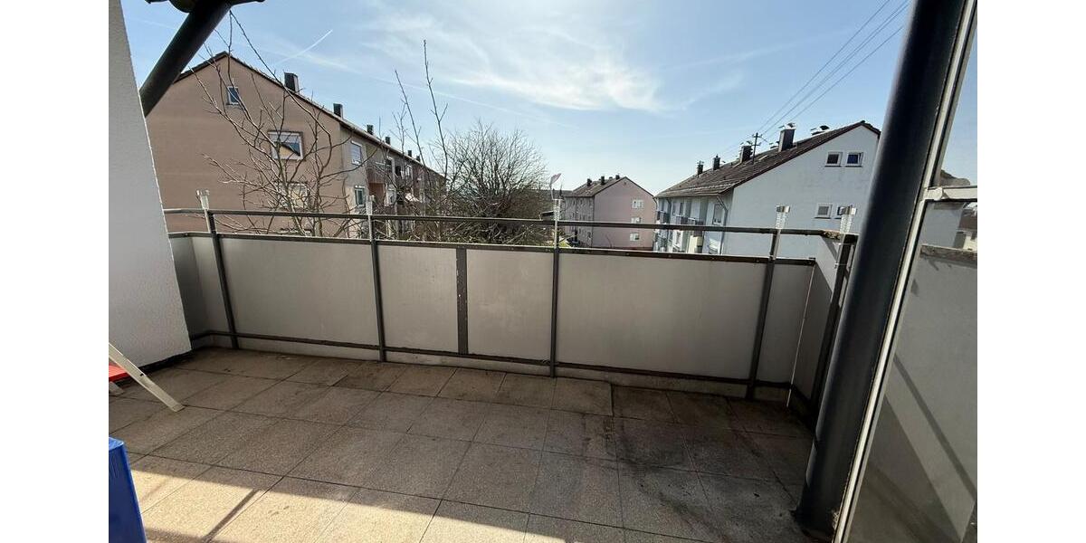 Etagenwohnung Backnang - 3 Zimmer, 75 m&sup2;, 1.100&euro; | Angebot:25200016