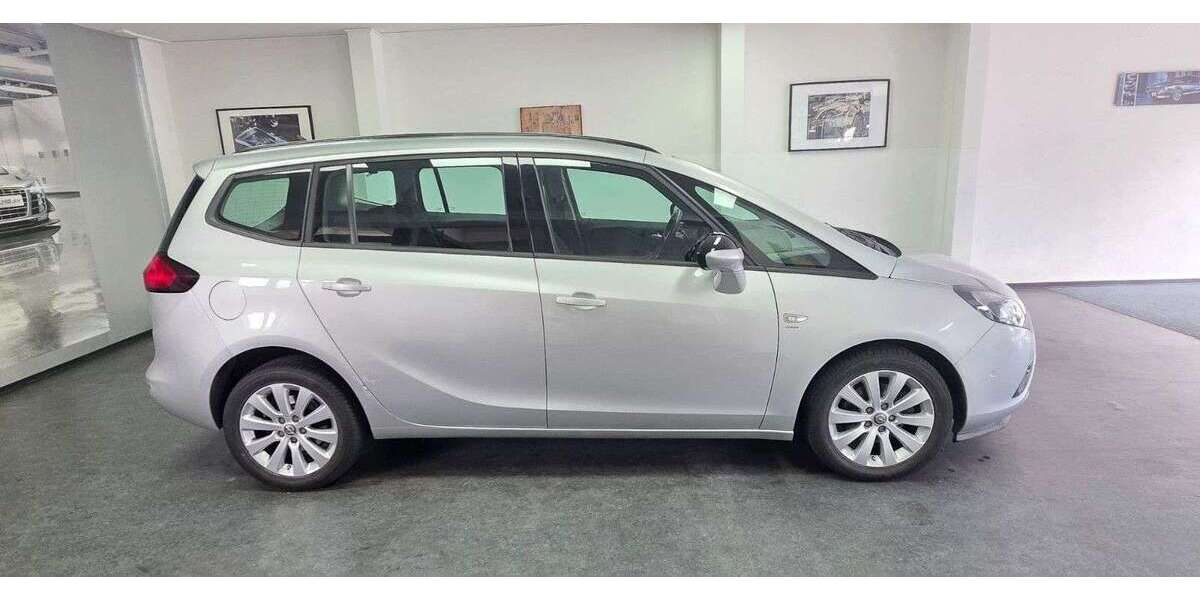 Opel Zafira 65.000 km 8.990 &euro; Asperg 71679