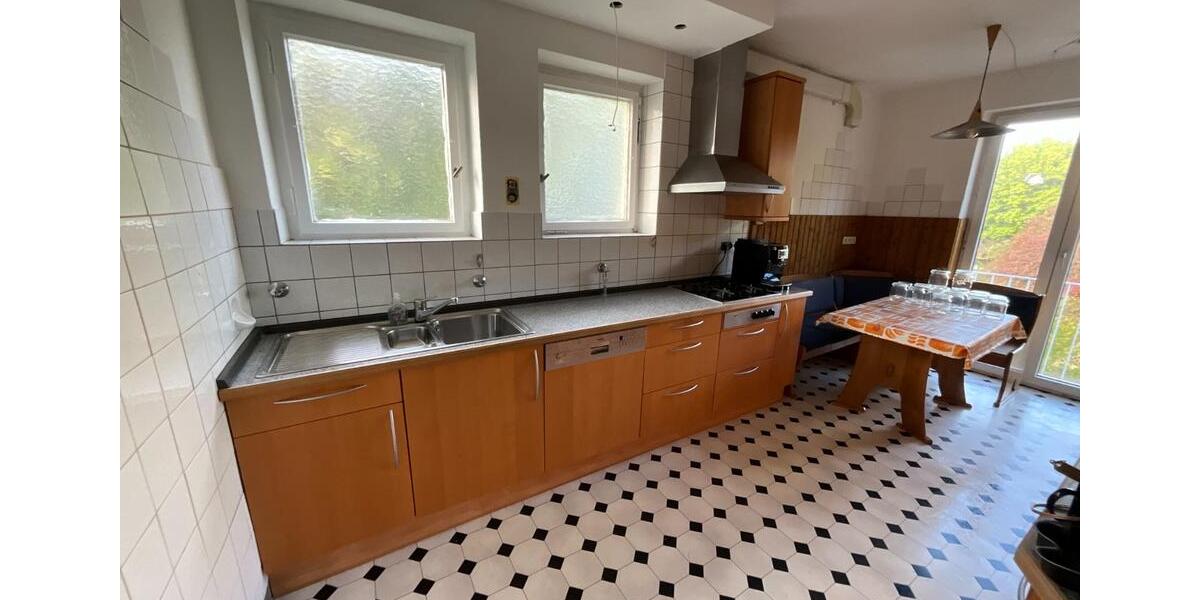 Etagenwohnung Stuttgart Bad Cannstatt - 4 Zimmer, 100 m&sup2;, 1.800&euro; | Angebot:25369076