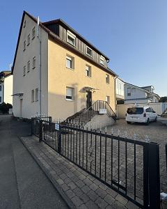 SANIERTER MEHRGENERATIONENTRAUM - Mehrfamilienhaus, Wohnhaus Magstadt | Angebot:26029650