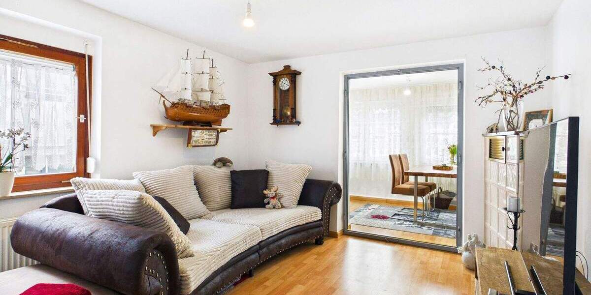 Mehrfamilienhaus, Wohnhaus Ludwigsburg Neckarweihingen - 6 Zimmer, 180 m&sup2;, 698.000&euro; | Angebot:25772242