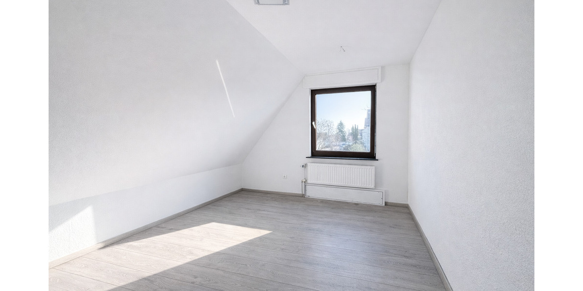 Mehrfamilienhaus, Wohnhaus Sindelfingen Maichingen - 6 Zimmer, 166 m&sup2;, 695.000&euro; | Angebot:25909364