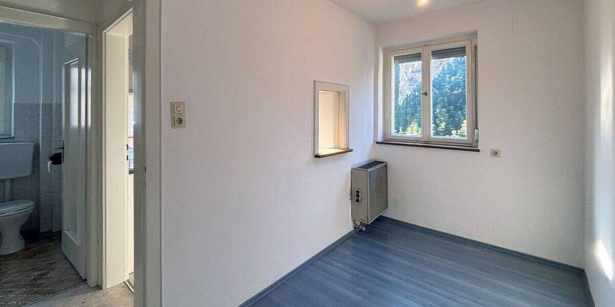 Mehrfamilienhaus, Wohnhaus Stuttgart Feuerbach - 8 Zimmer, 202 m&sup2;, 789.000&euro; | Angebot:26433270
