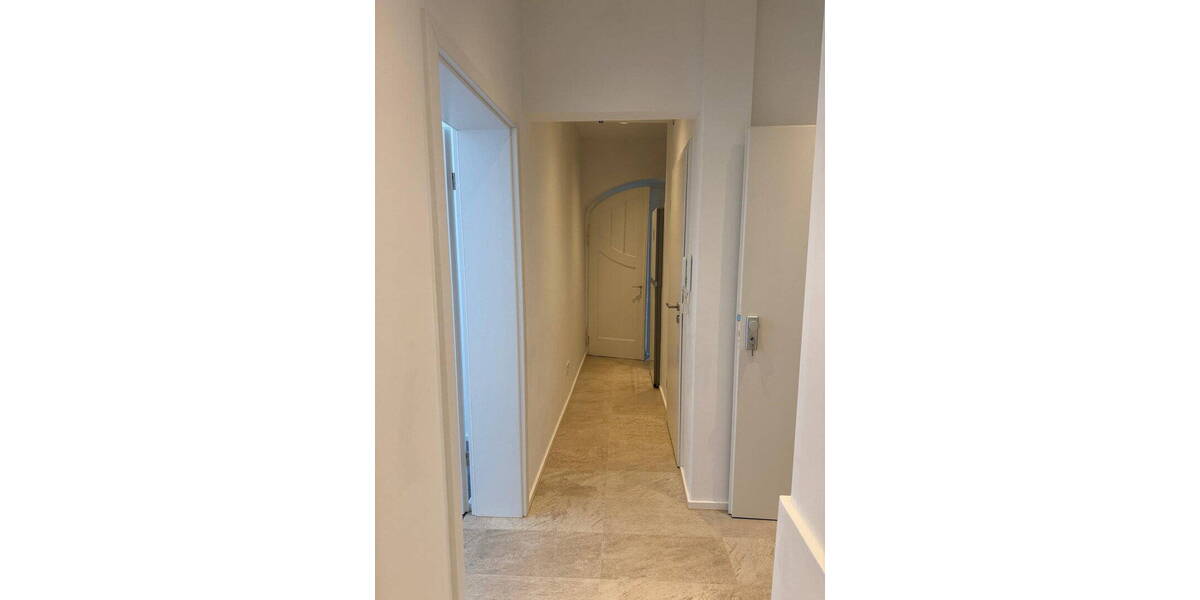 Etagenwohnung Stuttgart Süd - 2 Zimmer, 70 m&sup2;, 1.200&euro; | Angebot:26072353
