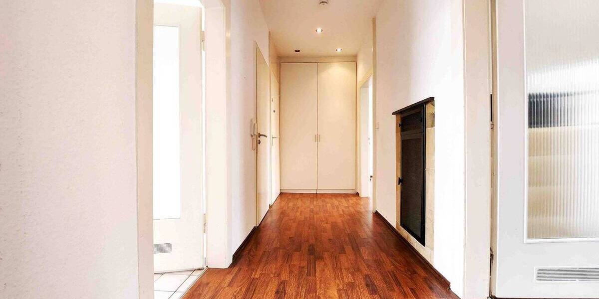 Etagenwohnung Stuttgart Ost - 3 Zimmer, 74 m&sup2;, 275.000&euro; | Angebot:25704676