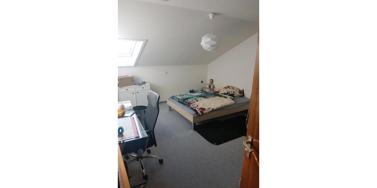 Dachgeschoßwohnung Weinstadt - 2 Zimmer, 47 m&sup2;, 690&euro; | Angebot:27583932