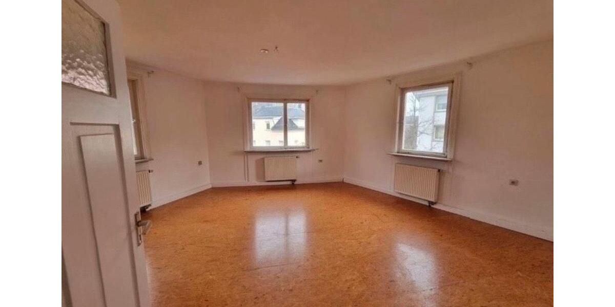Etagenwohnung Stuttgart Luginsland - 4 Zimmer, 105 m&sup2;, 540&euro; | Angebot:25887864