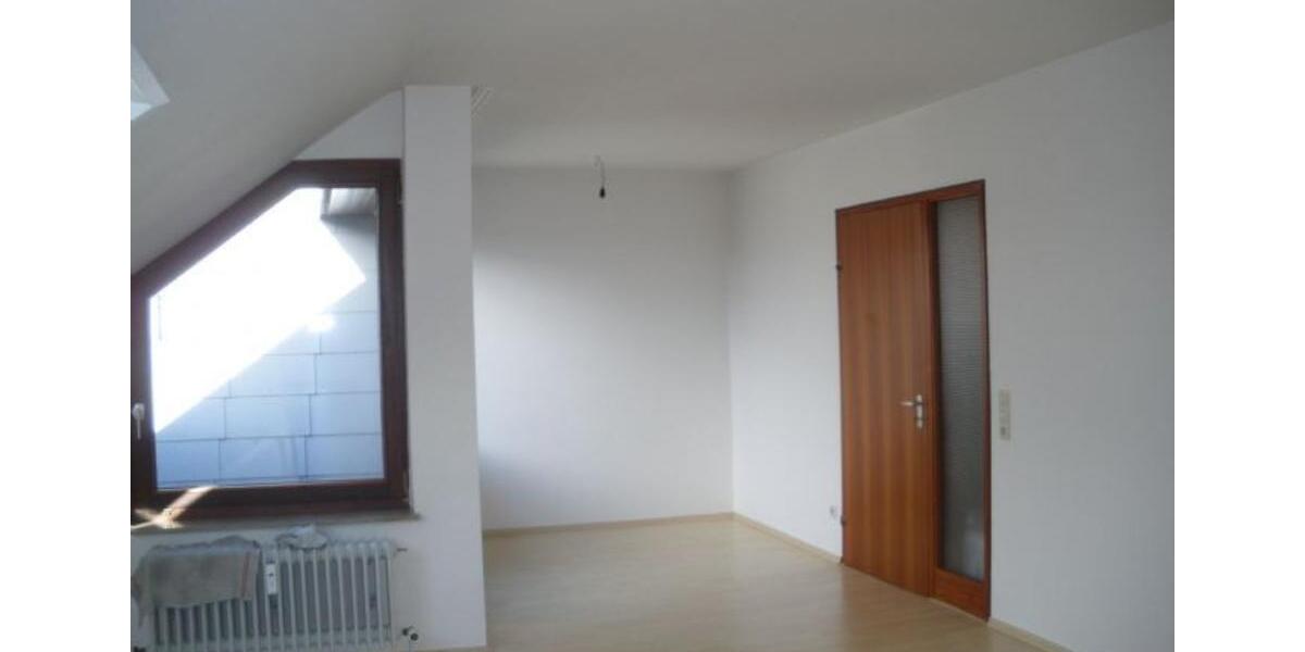 Dachgeschoßwohnung Leonberg - 2 Zimmer, 59 m&sup2;, 790&euro; | Angebot:25931294