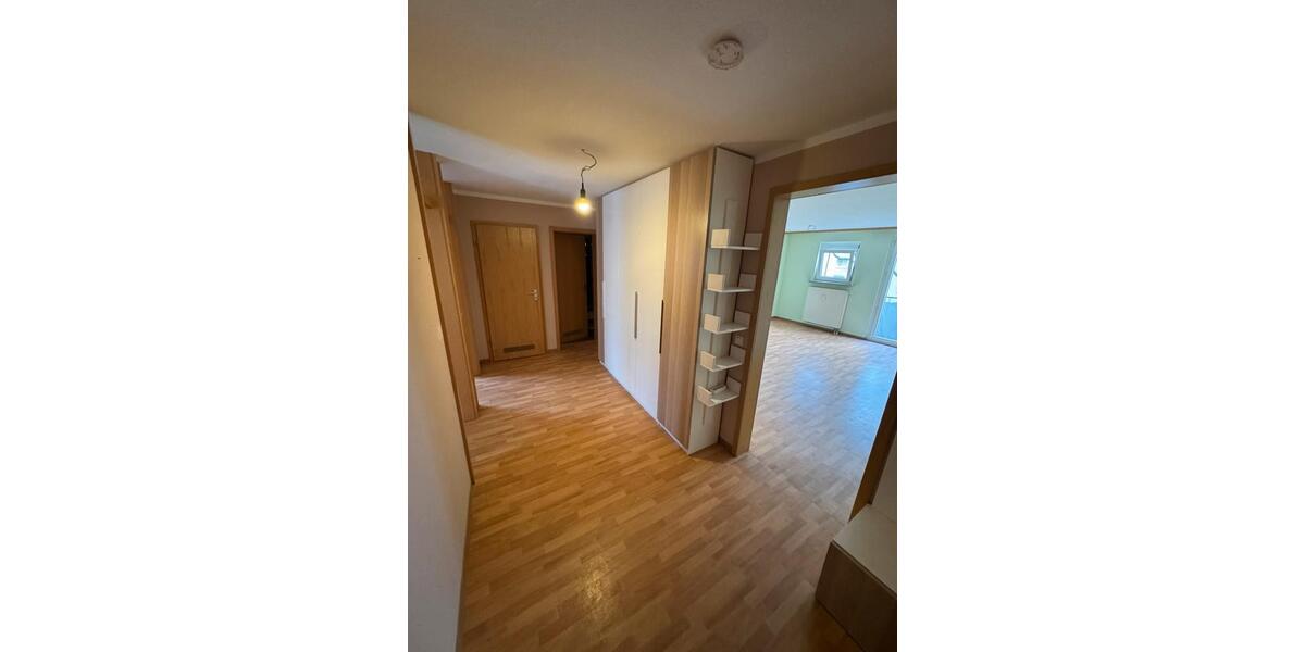 Etagenwohnung Göppingen - 3 Zimmer, 70 m&sup2;, 1.200&euro; | Angebot:25964375