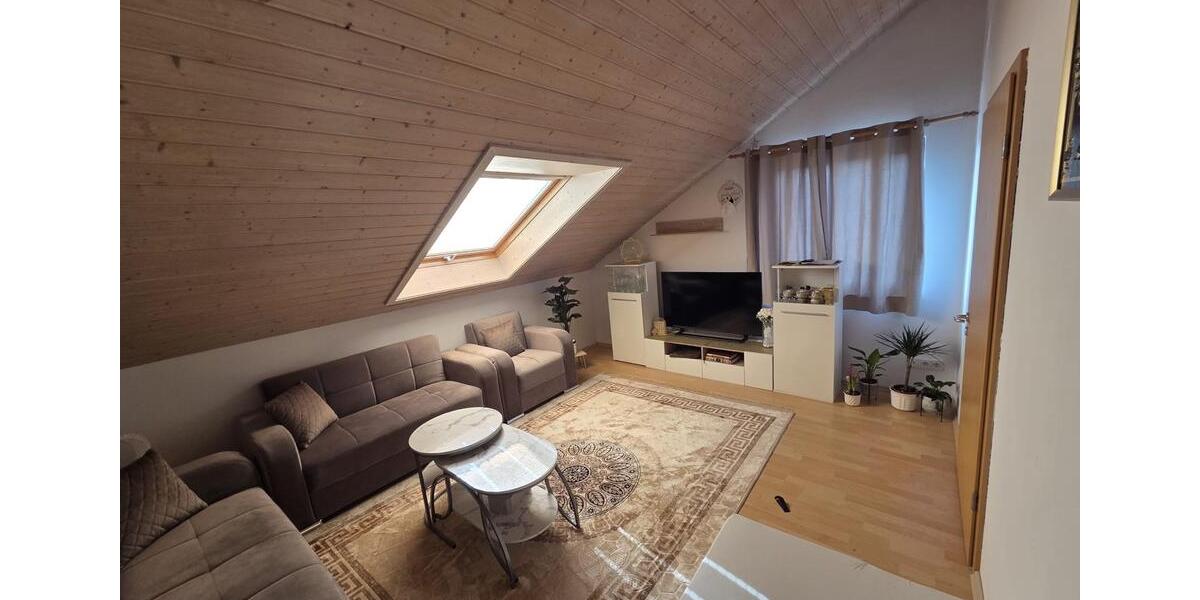 Dachgeschoßwohnung Lauffen am Neckar - 3 Zimmer, 54 m&sup2;, 900&euro; | Angebot:25919097